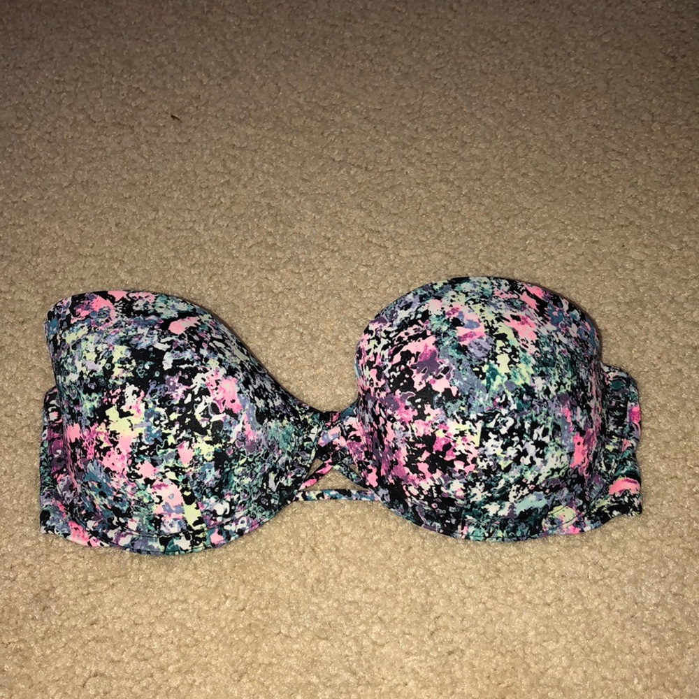 Victoria’s secret bathingsuit top